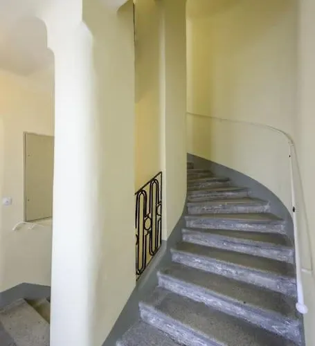 Апартаменты Charming In Center Вена